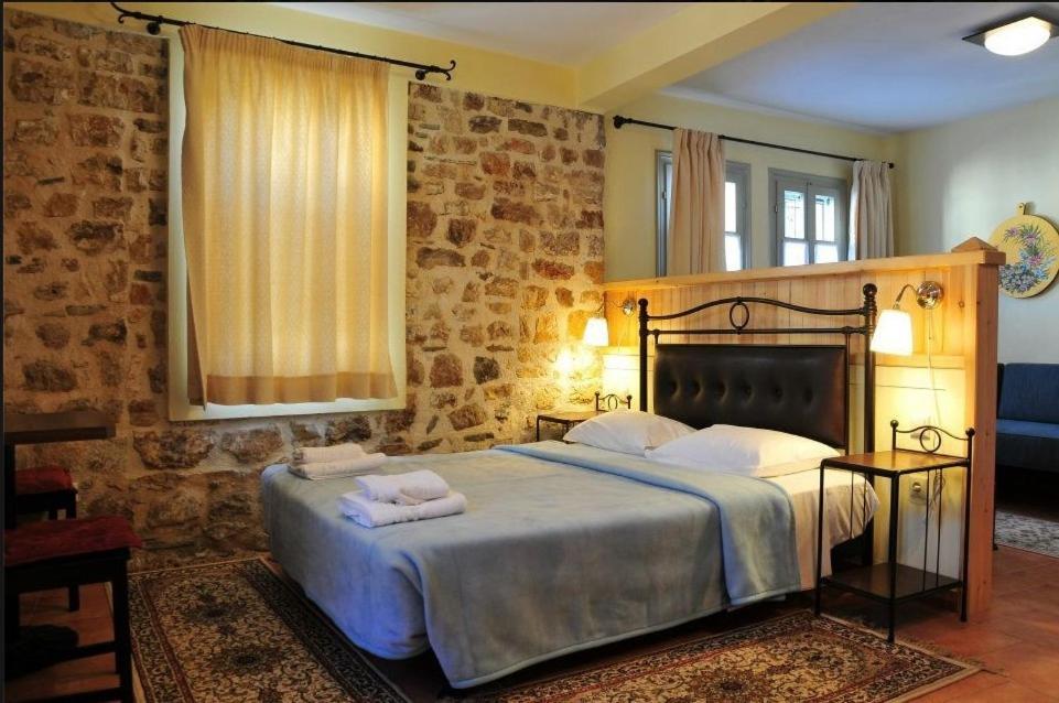 Platanos In The Castle Hotell Ioánnina Rom bilde